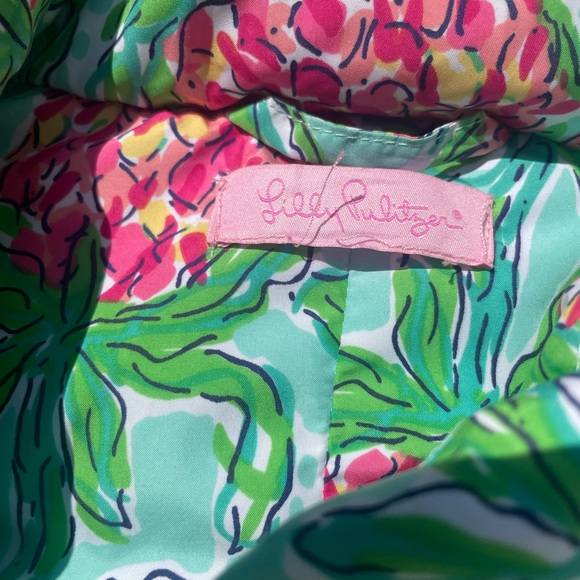 Lilly Pulitzer “Spice the Punch Puffer Vest”:size xs - Picture 4 of 7